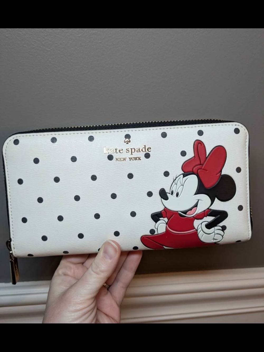 kate spade x Disney Minnie mouse Zip Pull Wallet